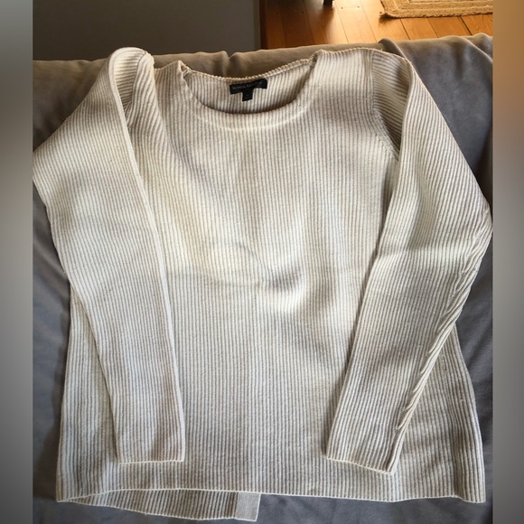 Banana Republic Sweaters - Banana Republic tan sweater